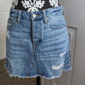 American eagle distressed jean skirt sz 4